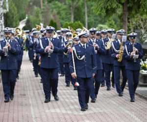 Tłumy pożegnały 23-letniego policjanta. Kacper zginął w tragicznym wypadku w Piasecznie