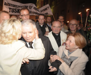 Marsz pamięci na Krakowskim Przedmieściu
