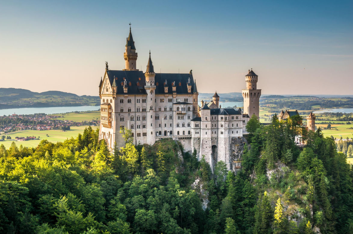Zamek Neuschwanstein w Bawarii