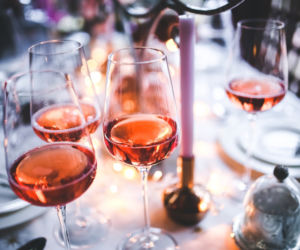 Szampan, piwo, wódka, a może drink? Jak szybko pozbędziemy się alkoholu po ich wypiciu? [KALKULATOR PROMILI]
