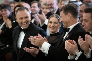 Miny Karola Nawrockiego i Radosława Sikorskiego hitem sieci! Niewiarygodne! [ZDJĘCIA]