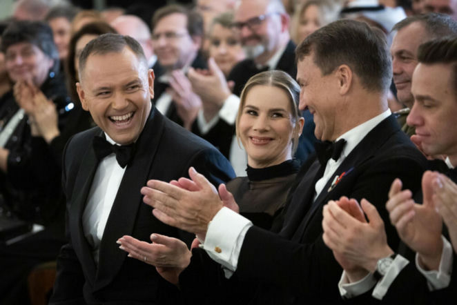 Miny Karola Nawrockiego i Radosława Sikorskiego hitem sieci! Niewiarygodne! [ZDJĘCIA]