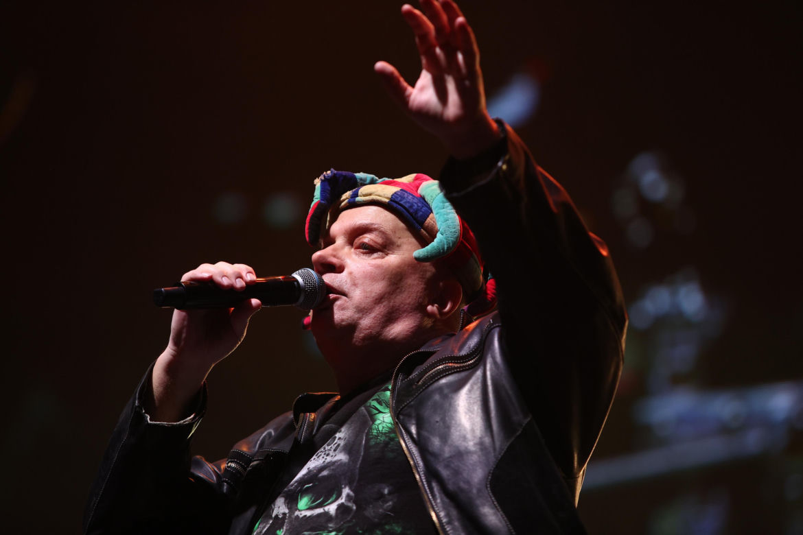 Koncert "Zadzwońcie po milicję" w katowickim Spodku