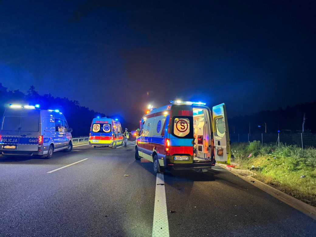 Groźny wypadek na A4 koło Tarnowa w piątek nad ranem 12.07.2024r.