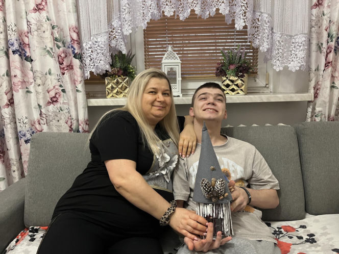 Lekarze nie dawali mu szans. 19-letni Kuba i jego mama pokazują, czym jest prawdziwa walka