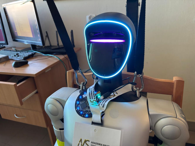 Robot humanoidalny nowosądeckiej ANS
