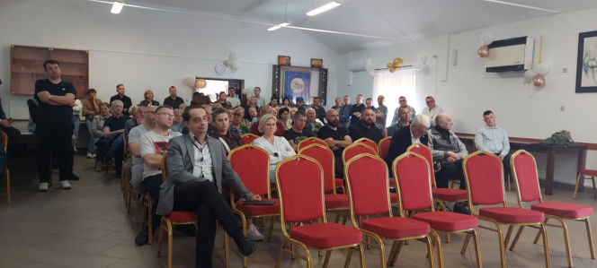 Spotkanie w sprawie budowy masztu 5 G w Płoskiem