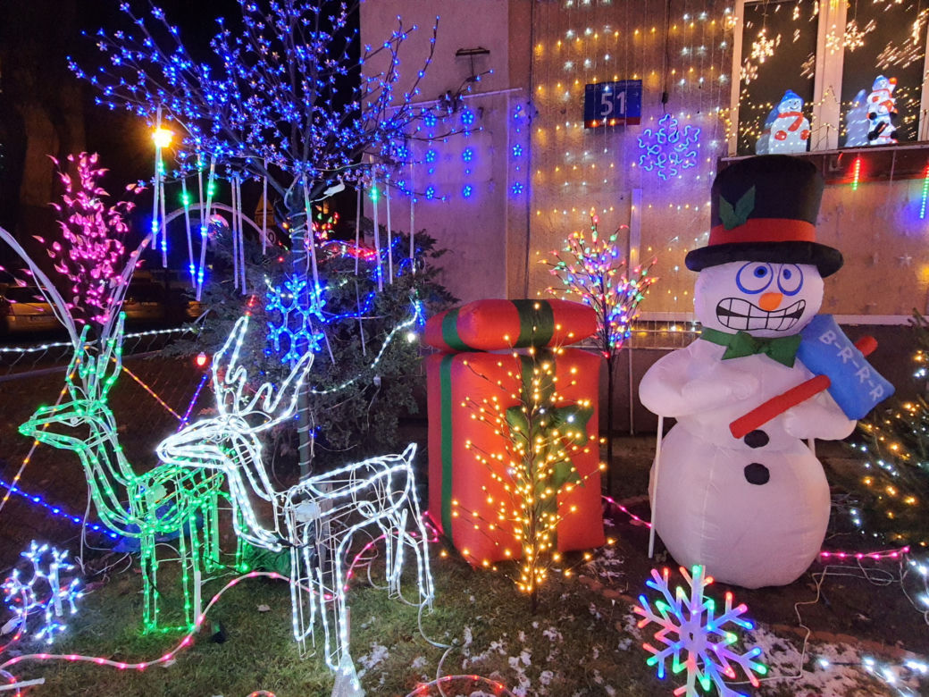 Odlotowy ogród na Bielanach. Niesamowite iluminacje!  