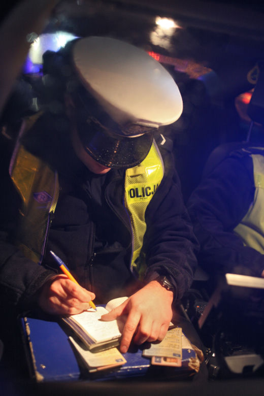 Policjanci nie będą wypisywać mandatów