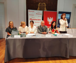 Dwie lokalne inwestycje z wysokim wsparciem unijnym. Umowy na budowę wiaduktu warszawskiego w Siedlcach i rozwój bioróżnorodności w Mrozach – już podpisane!