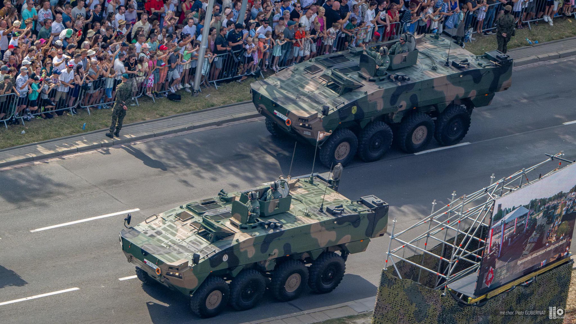 Święto Wojska Polskiego 2026: Wielka defilada w Warszawie i parada morska w Gdyni. Tysiące żołnierzy i ten sprzęt wojskowy zaskoczą Polaków