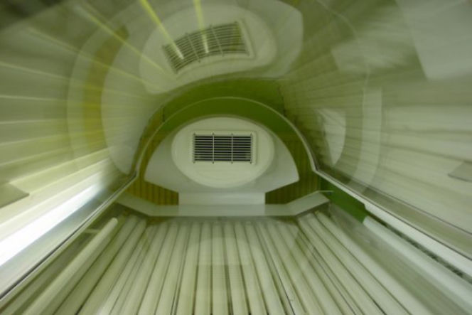 Opalanie w ciąży: nie dla ciebie solarium, sauna i jaccuzi