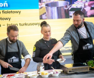 Wielkie gotowanie dla Ukrainy. Wiceprezydent Warszawy ugotował żurek