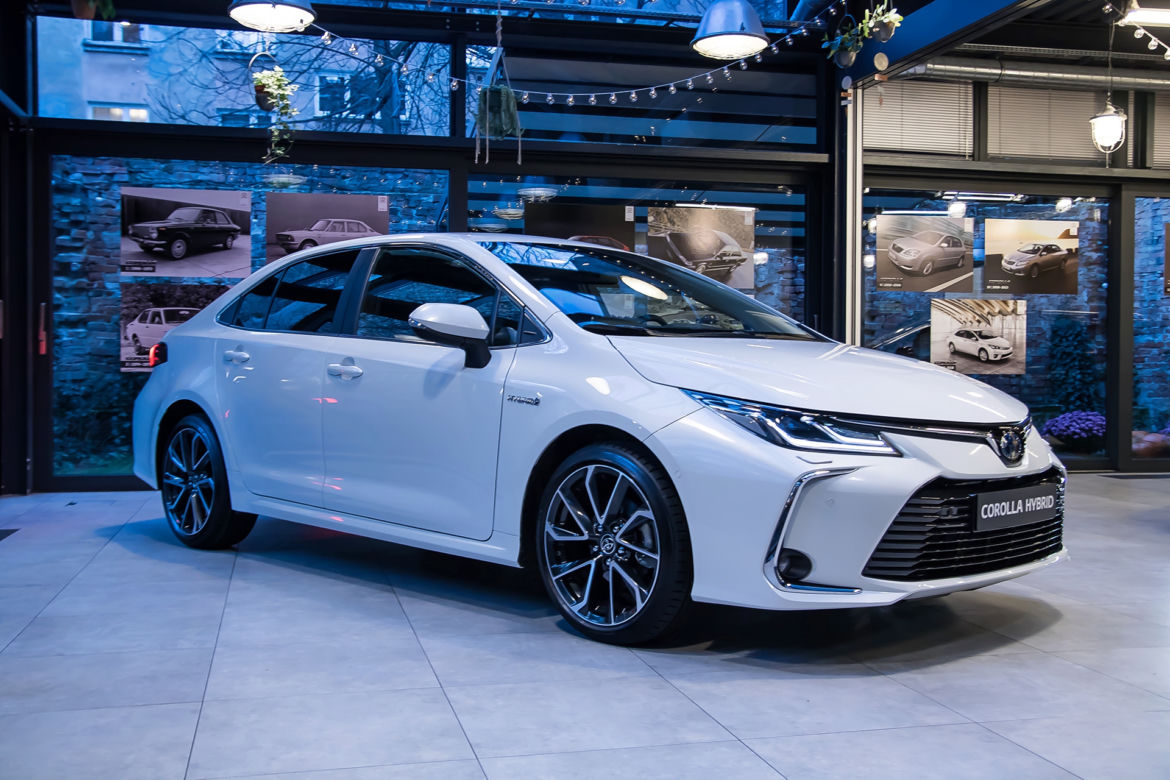 Toyota Corolla Sedan Hybrid