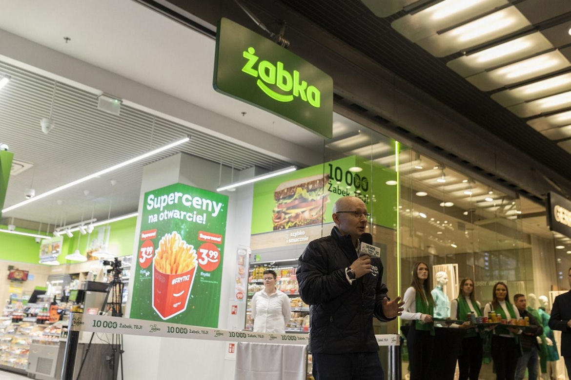 Żabka pobiła absolutny rekord! Biedronka i Lidl mogą tylko zazdrościć