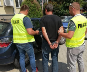 Mężczyzna, który zakopał psa żywcem usłyszał zarzuty