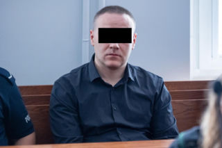 Dźgał Natalię nożem po całym ciele. W pokoju obok bawił się ich synek. Po wszystkim poszedł do kościoła