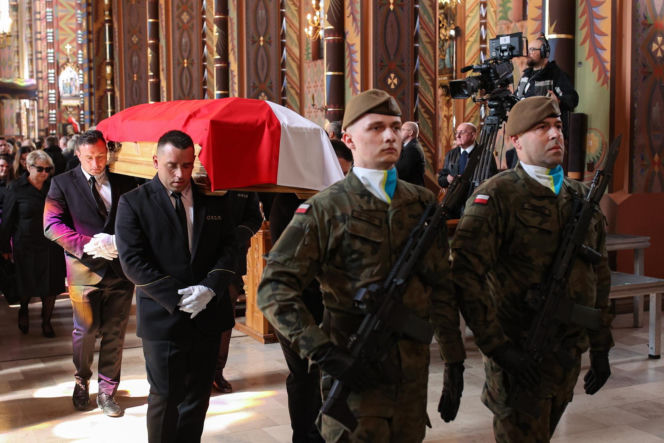 Ból, rozpacz, łzy. Poruszające sceny na pogrzebie Łukasza Litewki