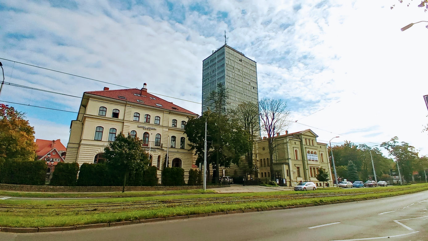 Dawny wieżowiec TVP zmienia się w apartamentowiec