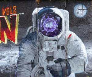 Nowe pandemiczne graffiti w Olsztynie: Sekret & The Covidians Invasion [FOTO]