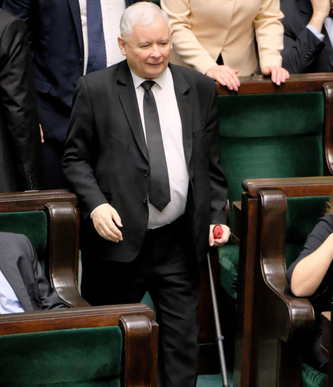Ile wzrostu mają polscy politycy?