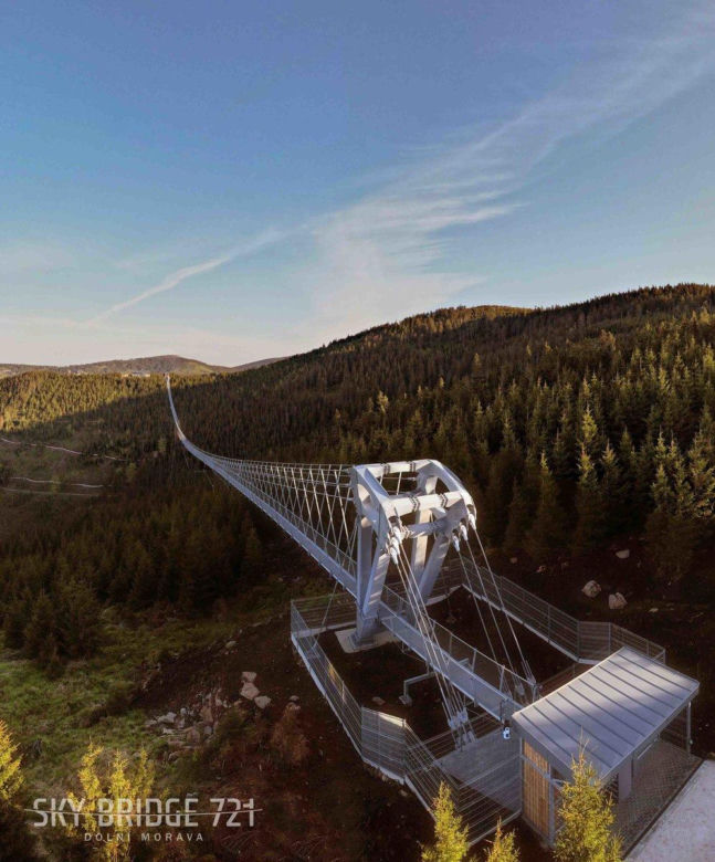 Sky Bridge 721 budowano 2 lata