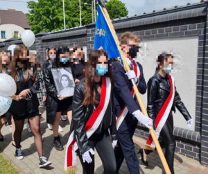 Koledzy żegnają swoją Madzię. Cześć Jej pamięci!. Łzy, rozpacz i niezrozumienie. Nie tak miał wyglądać koniec roku szkolnego [ZDJĘCIA]