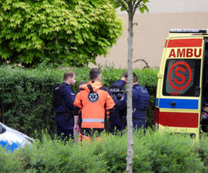 Zabarykadował się w łazience z nożem. Na warszawskiej Woli znaleziono ciało 67-letniej Ewy