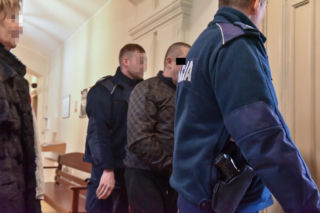 Zatłukł Andrzeja kijem i chciał upozorować wypadek.