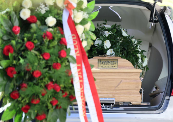Poseł Łukasz Litewka spoczął w honorowym miejscu