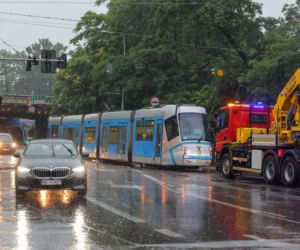 Wrocław pod wodą! Tramwaje stoją, ulice zamieniły się w rzeki
