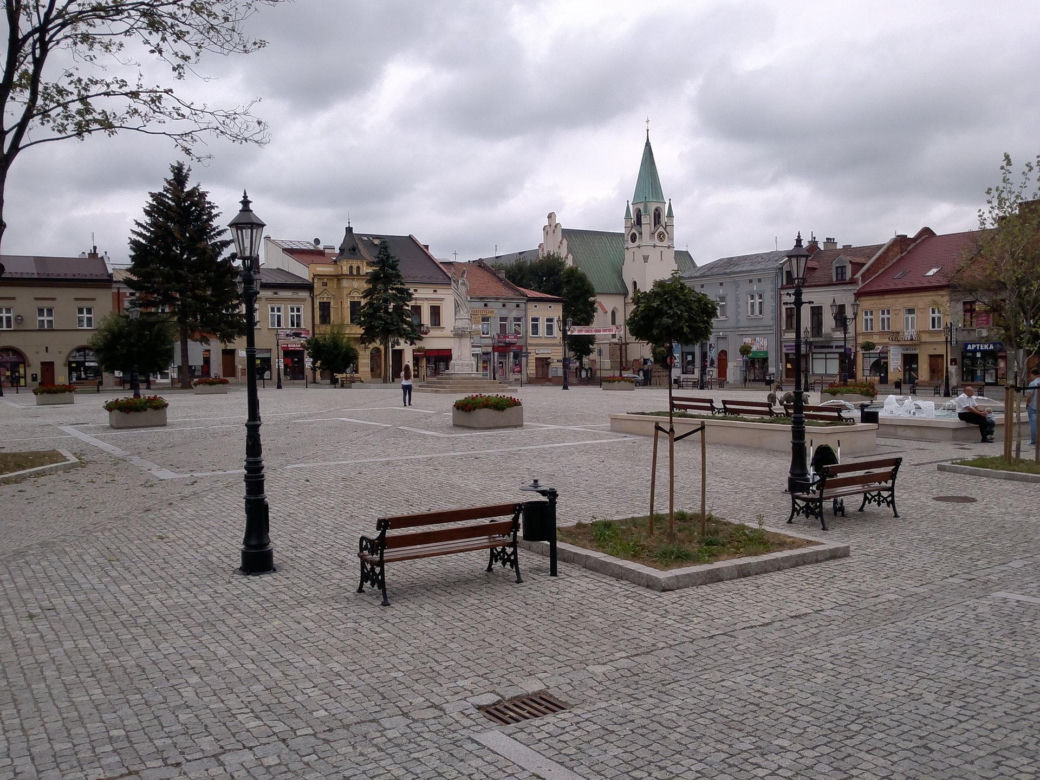 4. Brzesko, Czchów, Głogów Małopolski, Sokołów Małopolski, Niepołomice, Wieliczka