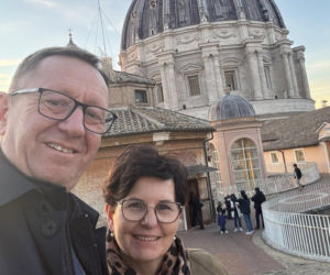 Telus poleciał do Watykanu pomodlić się za dobre zakończenie sprawy z aferą z CPK w tle. Zabrał też żonę Małgorzatę