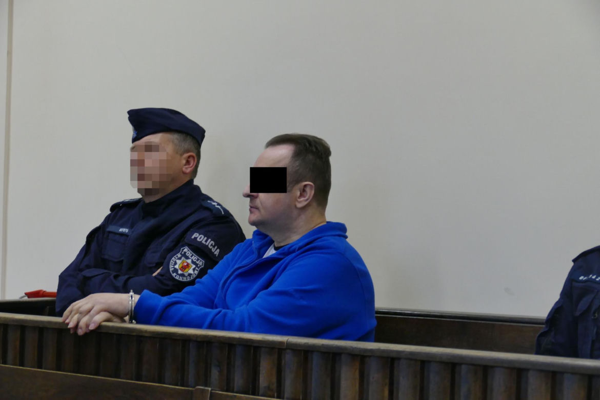 Prowadził dom pomocy jak z horroru. 12 pensjonariuszy nie żyje. „ Chyba nikt nie chciałby mieć tego na sumieniu”