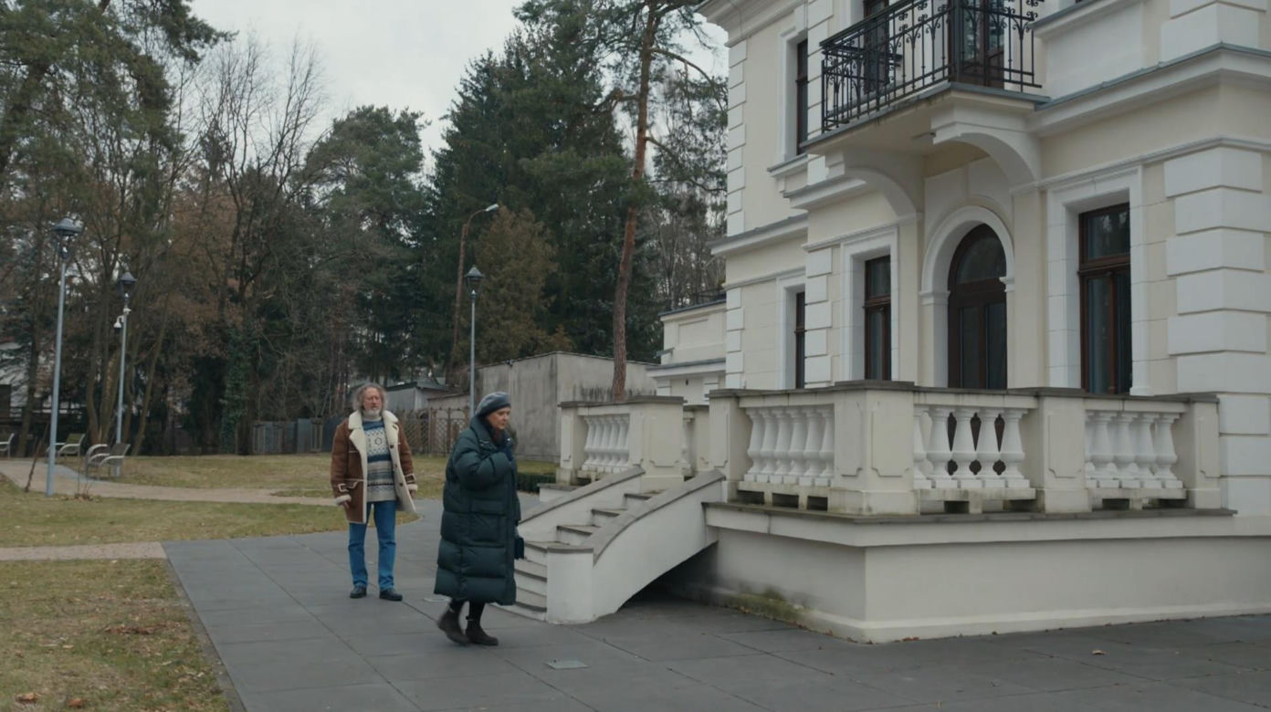 Barwy szczęścia odc. 3201. Józefina Rawicz (Elżbieta Jarosik), nowy właściciel dworku (Jan Korwin Kochanowski)