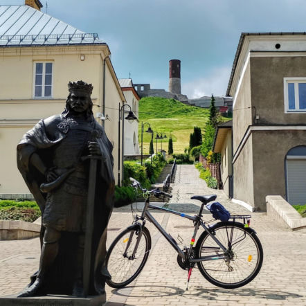 Chęciny.Dziś historia miasta i rola, jaką odegrał tu Łokietek, wciąż biją z każdego kamienia na rynku