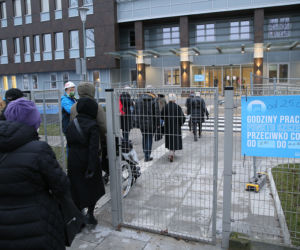 Pierwsza zaszczepiona seniorka w Szpitalu Południowym