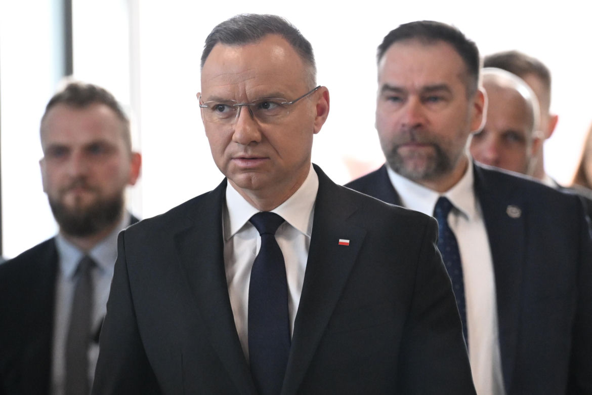 Andrzej Duda nadał Portowi Lotniczemu „Rzeszów-Jasionka” imię na część rodziny Ulmów