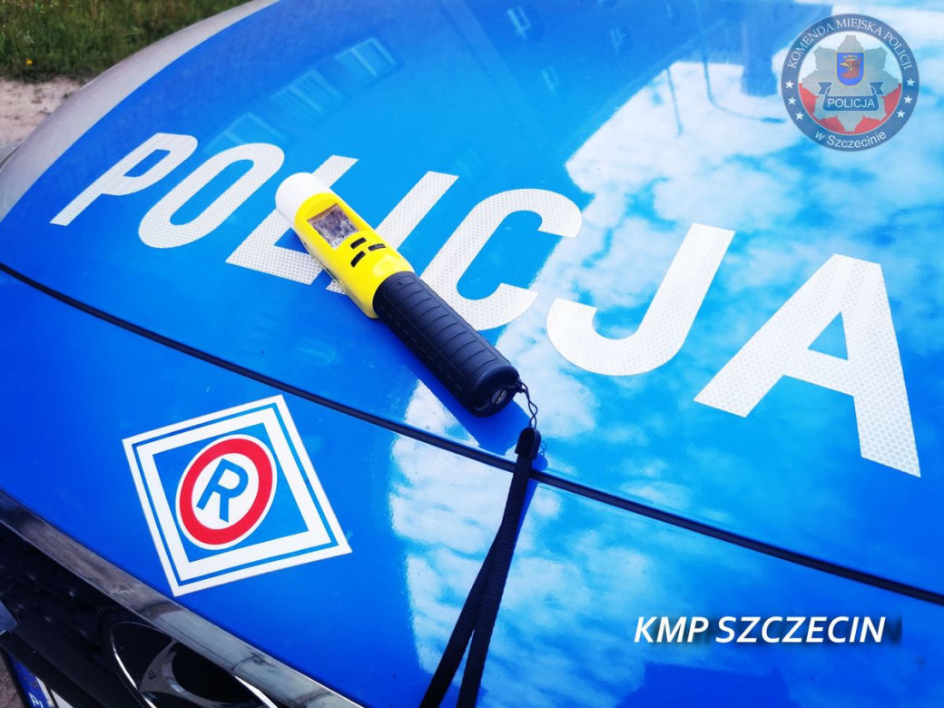 Na widok radiowozu zawrócił... i wylądował w rowie