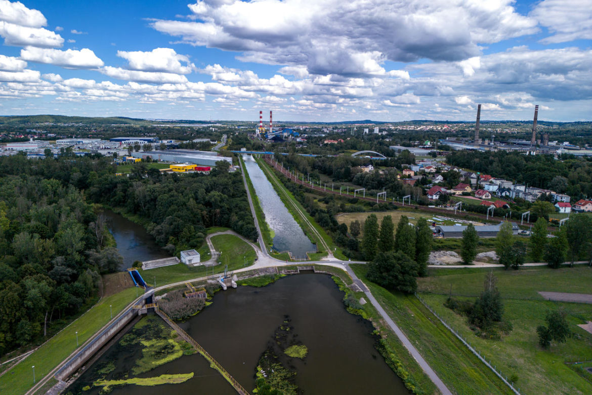 Rowerem na pociąg. Ścieżka na Kanale Łączańskim to nie tylko piękne widoki