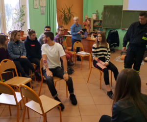 Jak udzielić pierwszej pomocy? O tym dowiedzieli się bydgoscy licealiści