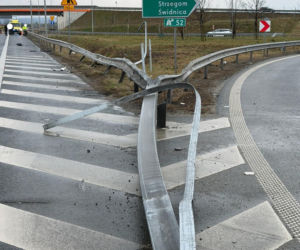 Groźny wypadek na S3! Bus z pasażerami przewrócił się na bok. Są ranni!