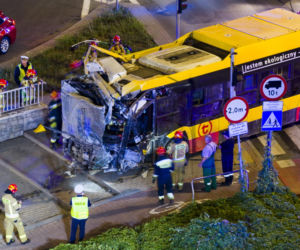 Autobus miejski wjechał w przejście podziemne przy Dworcu Zachodnim