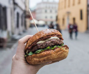 Caffe Trybunalska, Rynek