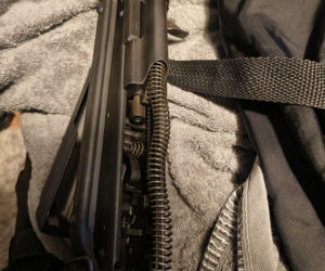 Arsenał i narkotyki w mieszkaniu 38-latka. Zobacz znalezisko policji