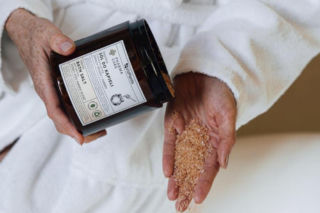 Podaruj swoim bliskim relaks – świąteczne inspiracje od Pharma Care