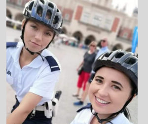 Policjantki i policjanci pilnują porządku... na rowerach