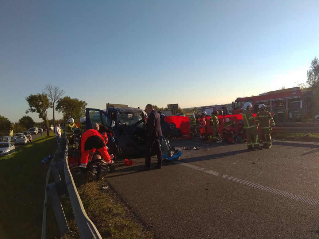 Załuski: Tragedia na DK7. Nie żyją dwie osoby, a kilka jest rannych 
