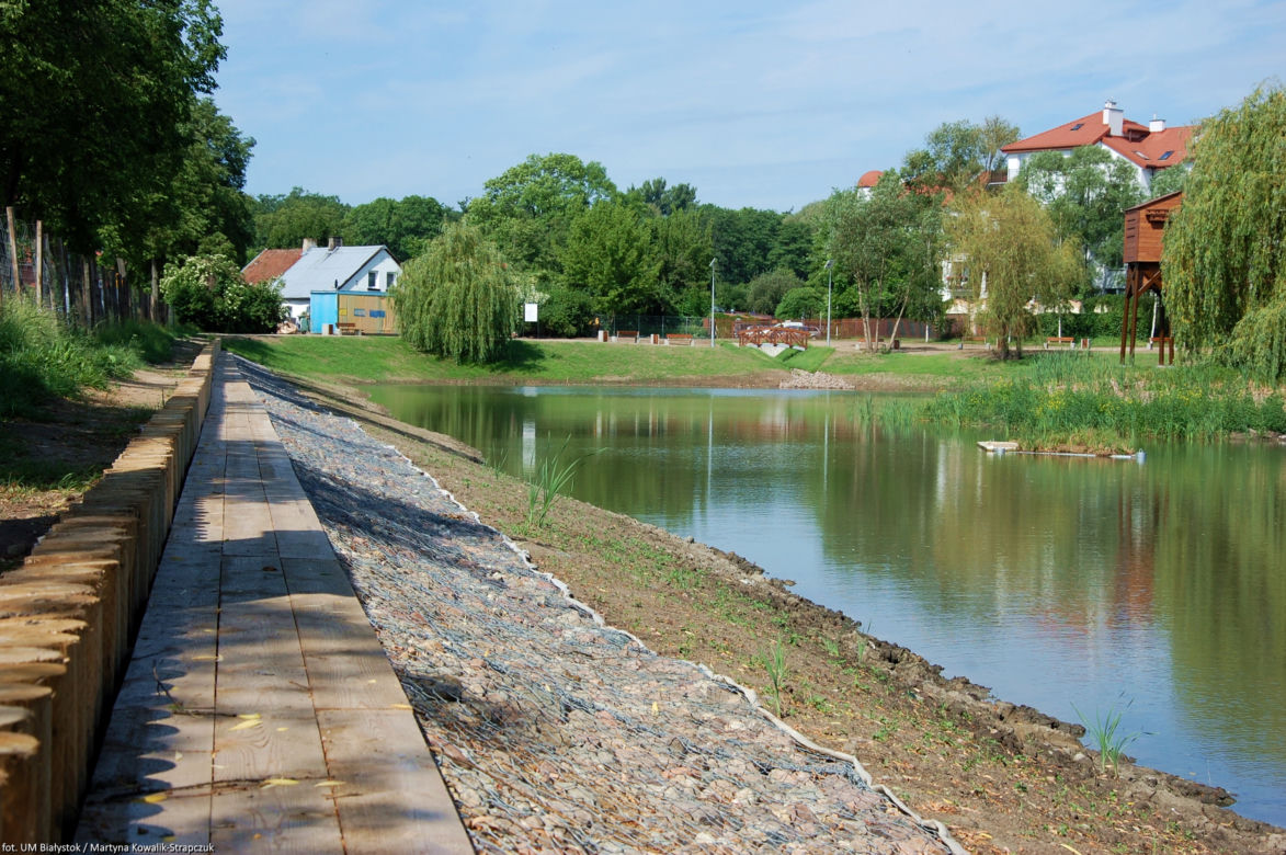 Białystok. Staw przy ul. Mickiewicza ODNOWIONY. Renowacja kosztowała ponad 1,8 mln zł