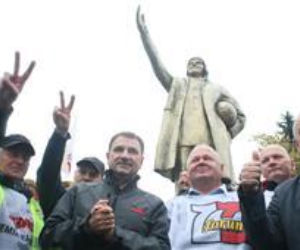 Demonstracja w zdjęciach. Zobacz naszą fotorelację!